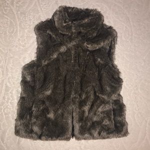 Fur vest
